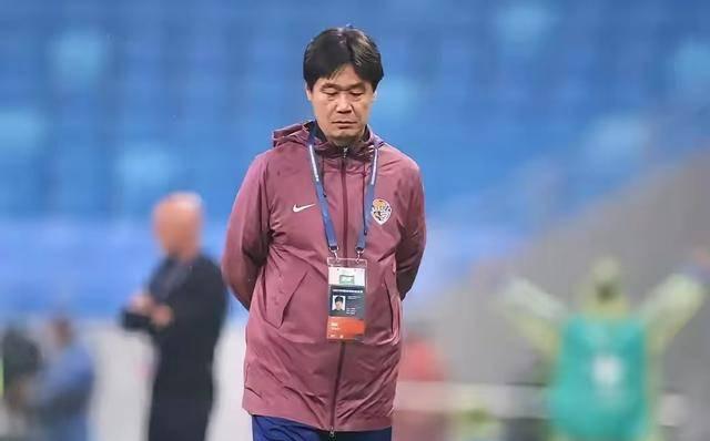 埃因霍温止住颓势备战西甲转会期武汉三镇备战西甲，风云突变山东男篮集结日主帅复盘直接炸裂的简单介绍